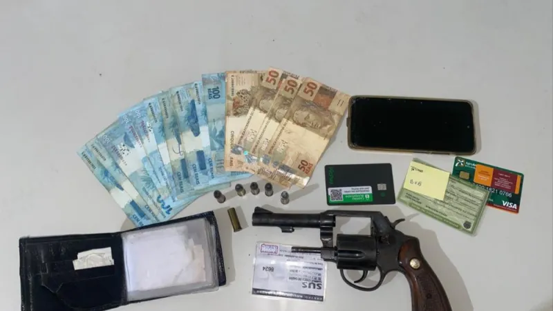 Indivíduo é preso em Utinga após disparar arma de fogo em evento