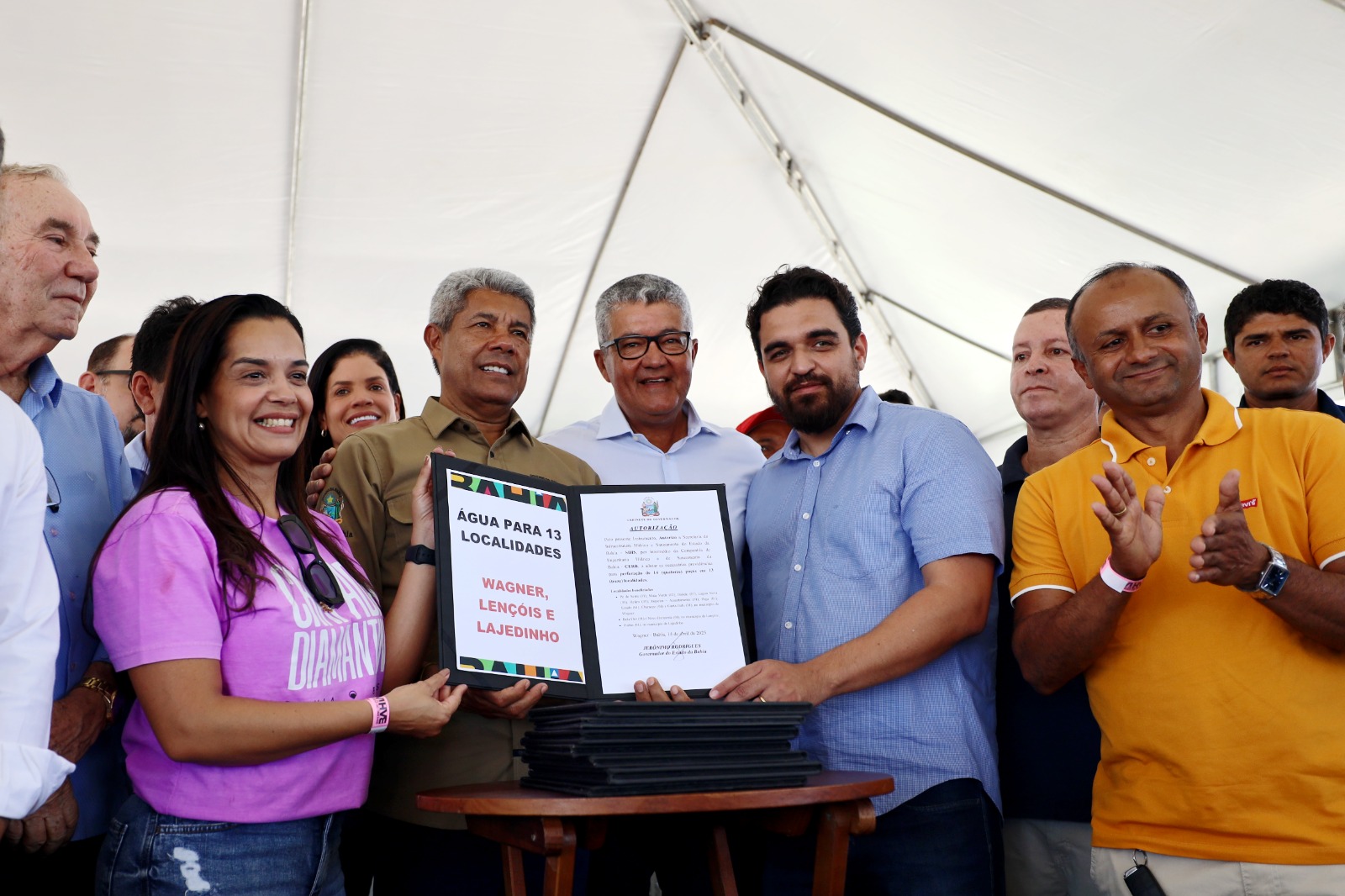 Governo do Estado entrega obras que promovem melhorias em abastecimento e segurança pública para o município de Wagner