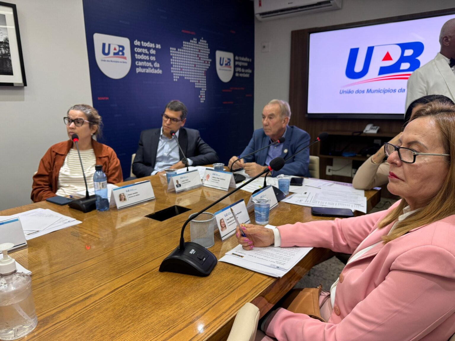 Reunião na UPB discute crise hídrica no Rio Utinga e propõe soluções estruturais