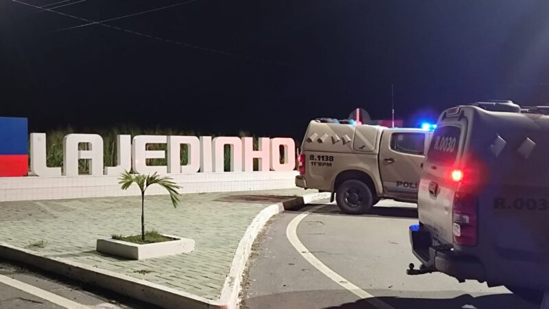 Polícia Militar desarticula ponto de tráfico na zona rural de Lajedinho e aprende armas, drogas e dinheiro