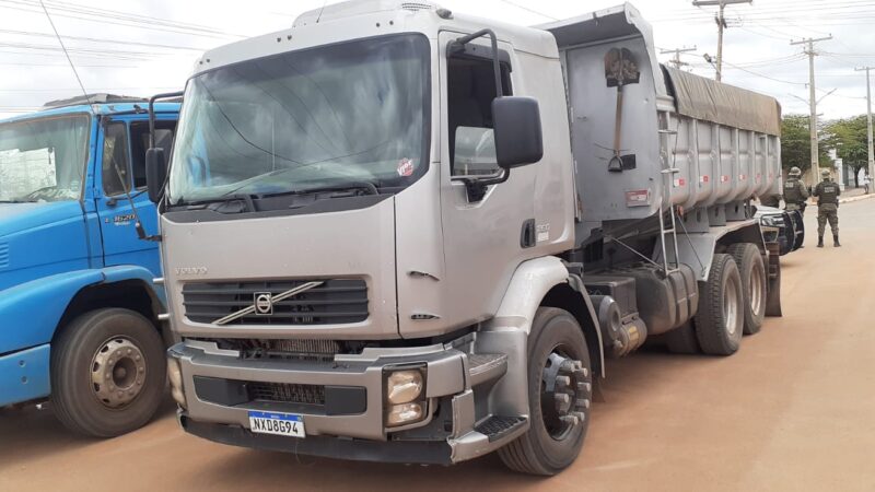 CIPPA Lençóis apreende transporte ilegal de minério em Iraquara