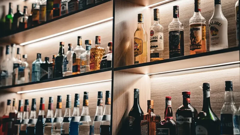 Governo aumenta pena por venda de bebida alcoólica a menores