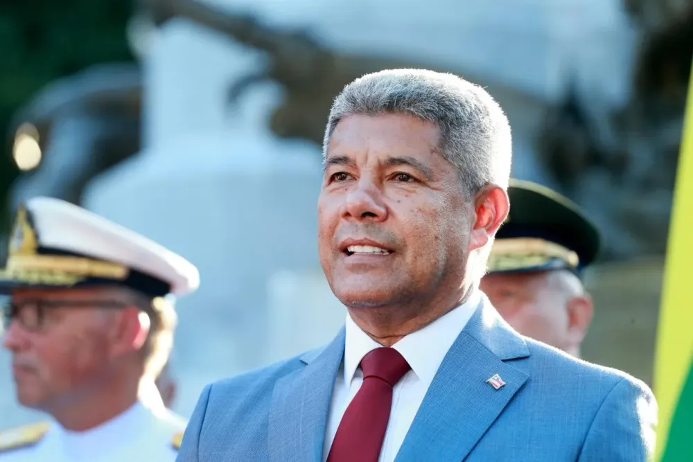 Jerônimo Rodrigues anuncia reforço de 4 mil novos policiais até maio de 2026