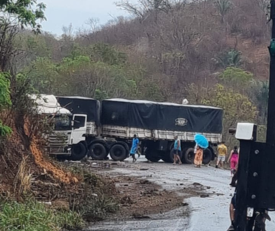 Grave acidente na BR 242 vitima morador da cidade de Wagner