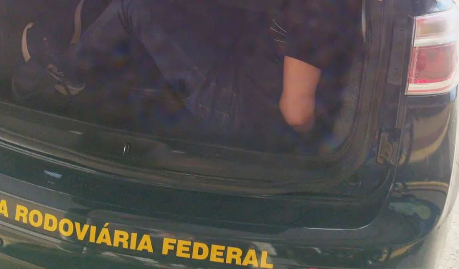 Filho acusado de matar a mãe a pauladas em Boa Vista do Tupim na Bahia é preso dentro de ônibus rumo a São Paulo