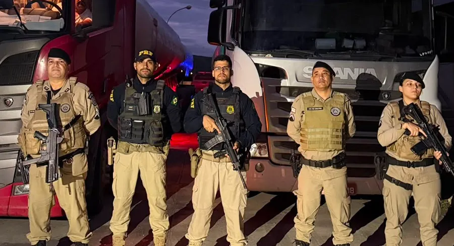 PM recupera caminhão-tanque roubado e frustra tentativa de transbordo de combustível na BR-242