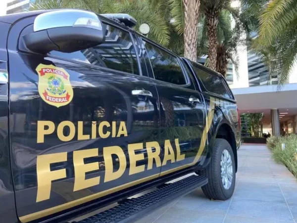 PF faz operação e bloqueia R$ 670 milhões de banco de Edir Macedo