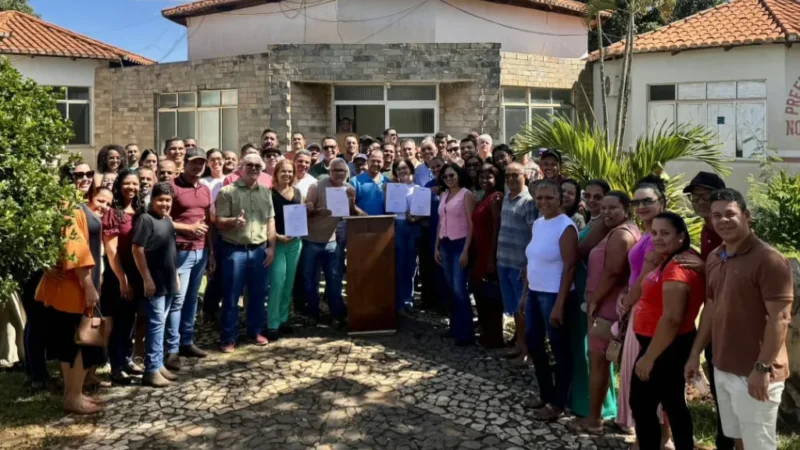 Prefeito Ademar Martins assina ordens de serviço para importantes obras em Nova Redenção