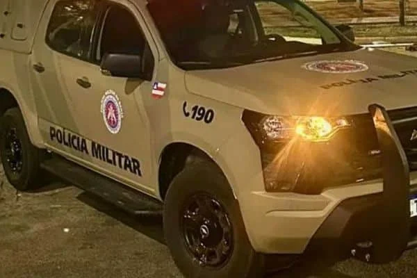 Mulher finge estar morta para sobreviver após ser esfaqueada pelo ex-companheiro na Bahia