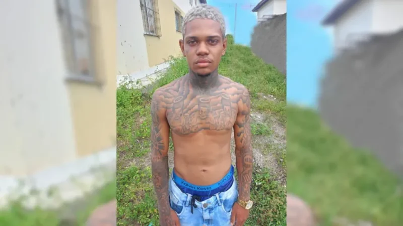 Paciente é retirado de policlínica e executado a tiros em Feira de Santana; crime foi registrado por câmeras