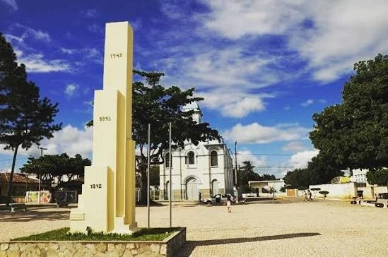 Ex-prefeito de Irará é resgatado pela PM após ter residência invadida; suspeito preso