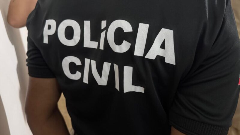 PM apreende pistola e drogas durante ação policial em Seabra
