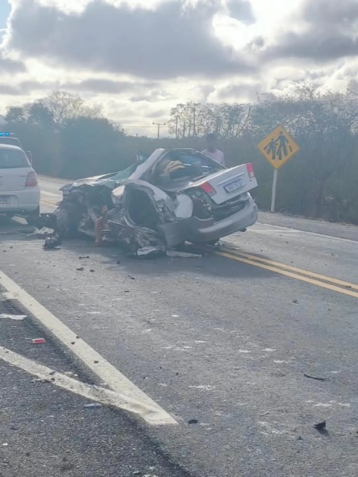 Acidente com quatro veículos deixa dois mortos na BA-052, em Ipirá
