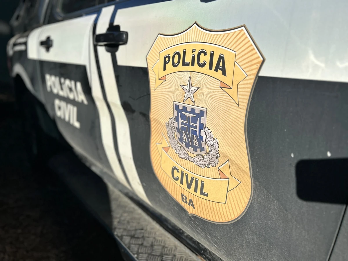 Adolescente é apreendido após agredir, ameaçar e tentar estrangular a própria mãe em Salvador